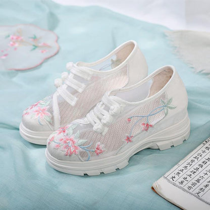 ML A2206 Flower Embroidered Mesh Shoes